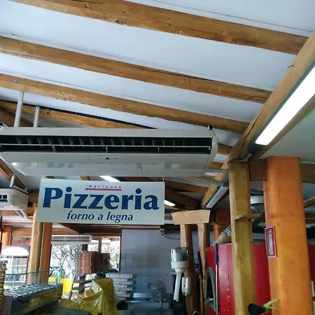 אתר קמפינג La Mariposa 3*